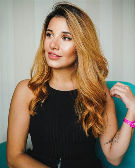 cadaea|Sophie Keen (@SophieKeen) .